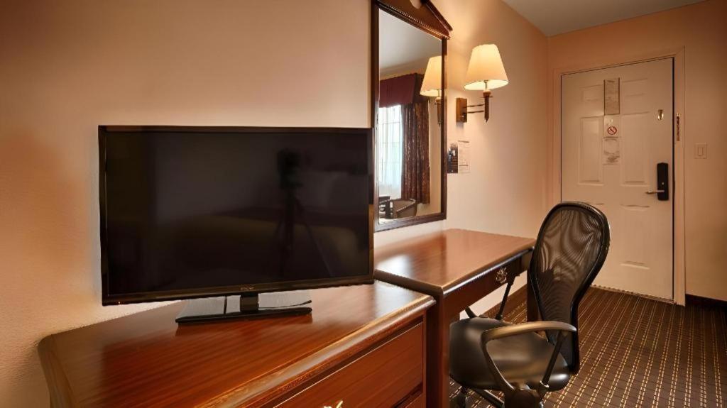 Best Western Johnson City Inn Zewnętrze zdjęcie
