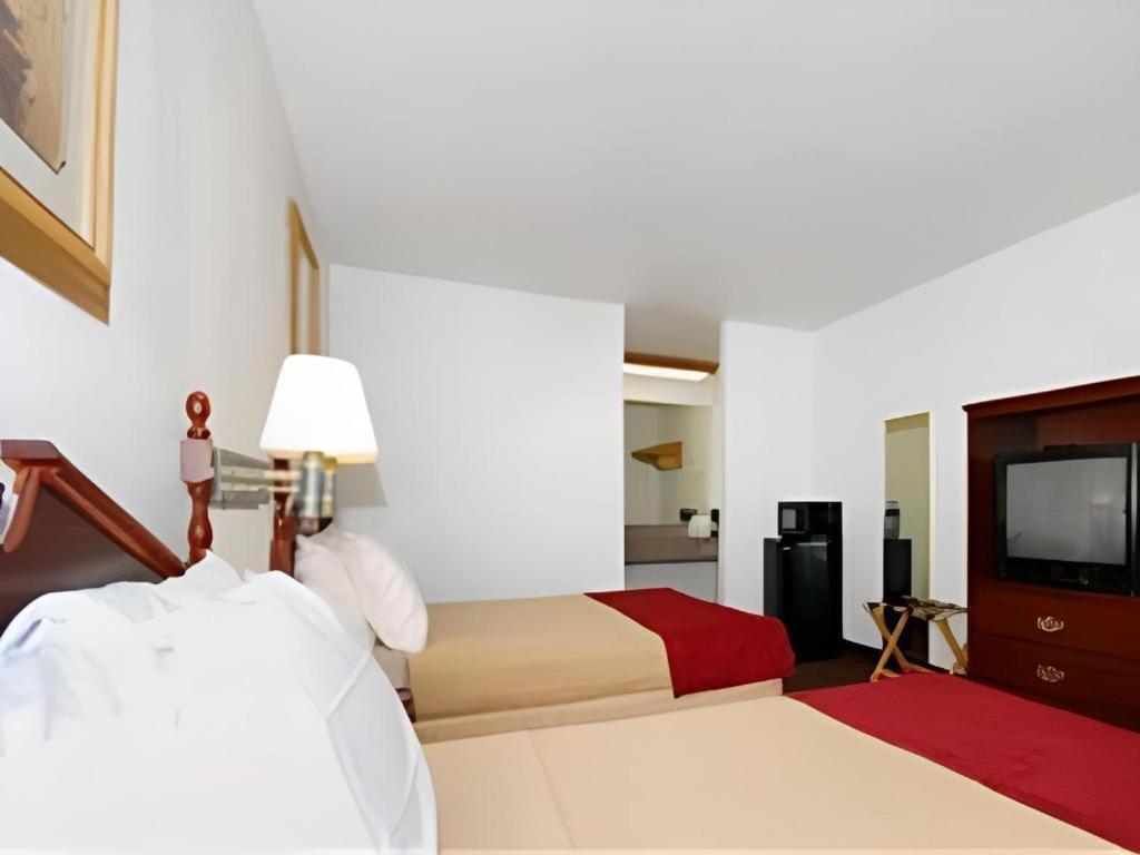 Best Western Johnson City Inn Zewnętrze zdjęcie