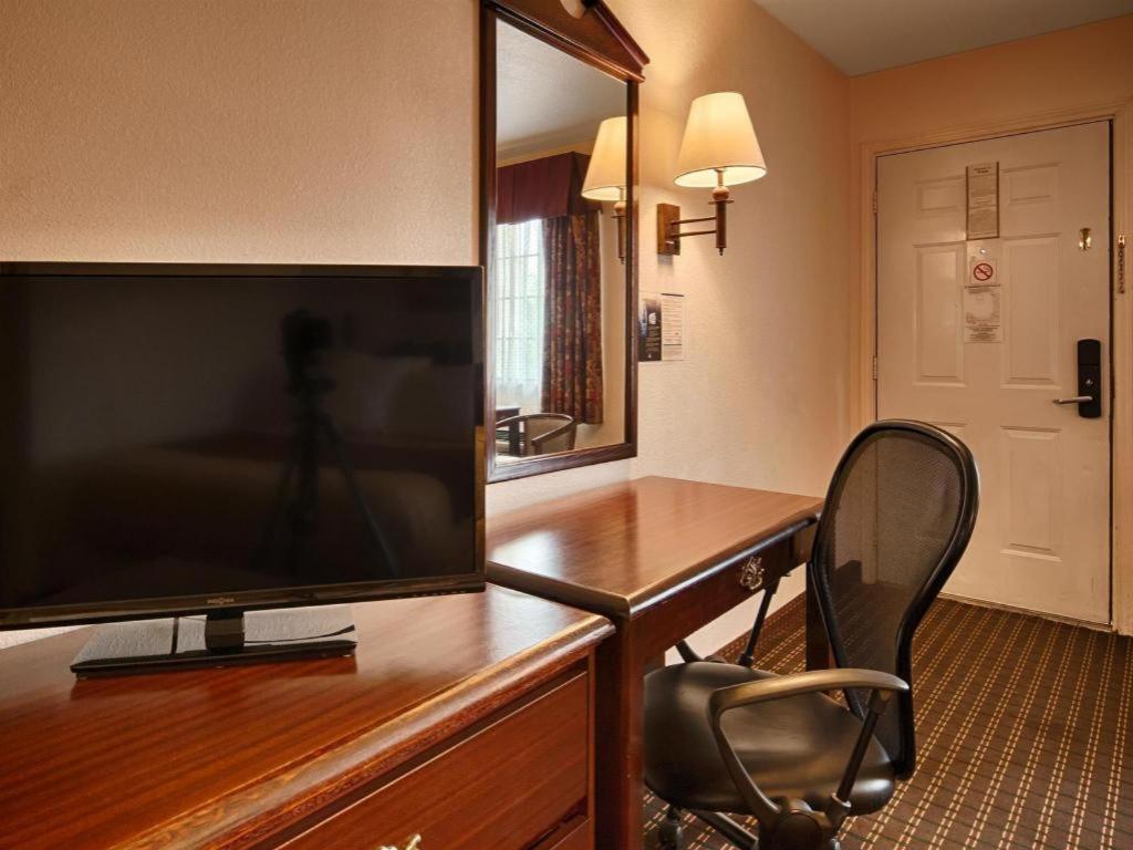 Best Western Johnson City Inn Zewnętrze zdjęcie