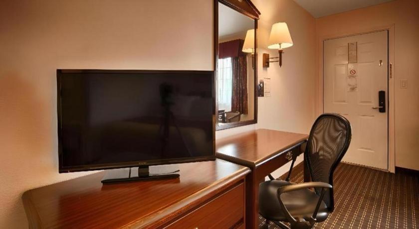 Best Western Johnson City Inn Zewnętrze zdjęcie